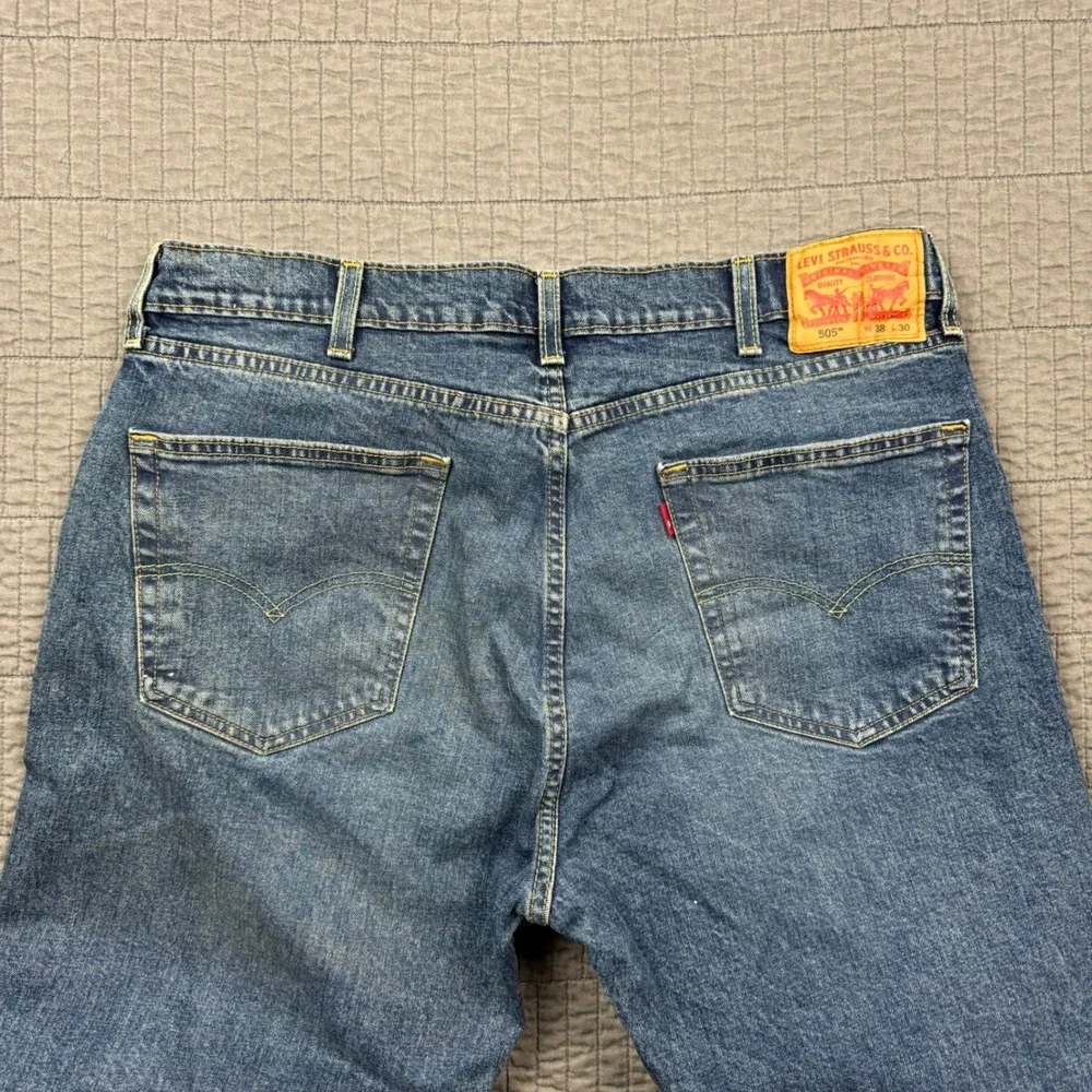 Levis 505 Jeans Men's 38x30 (36x30) Blue Regular Straight Medium Wash‎ Denim Y2K
